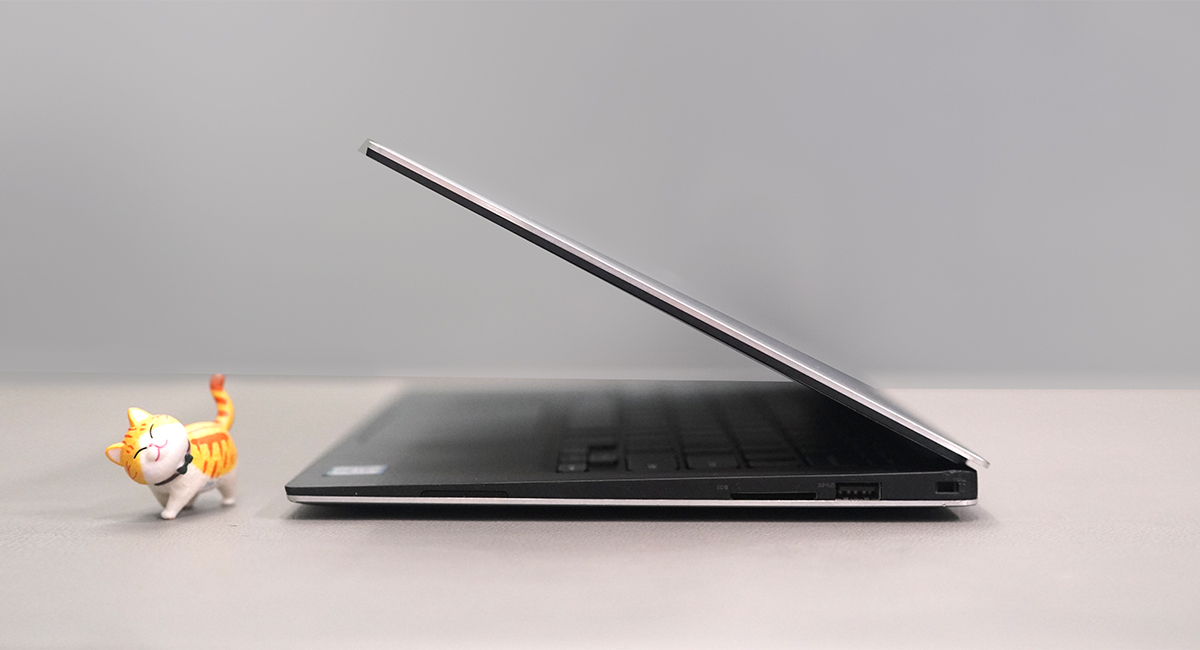 Dell XPS 13 9360 | Core i7 7500 | Ram 8GB | SSD 256GB | Intel HD Graphics 620 | 13.3inch 3K 