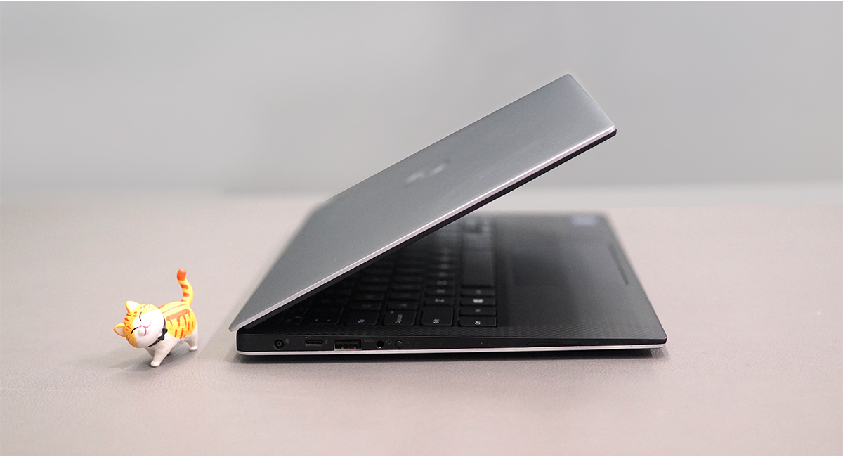 Dell XPS 13 9360 | Core i7 7500 | Ram 8GB | SSD 256GB | Intel HD Graphics 620 | 13.3inch 3K 