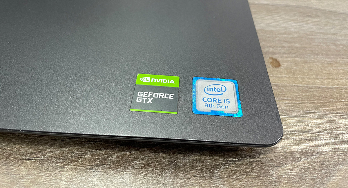 DELL Inspiron 7590 4K | Core i7-9750H | 8GB |Nvidia GTX 1650 | SSD 256GB| 15,6inch 4K